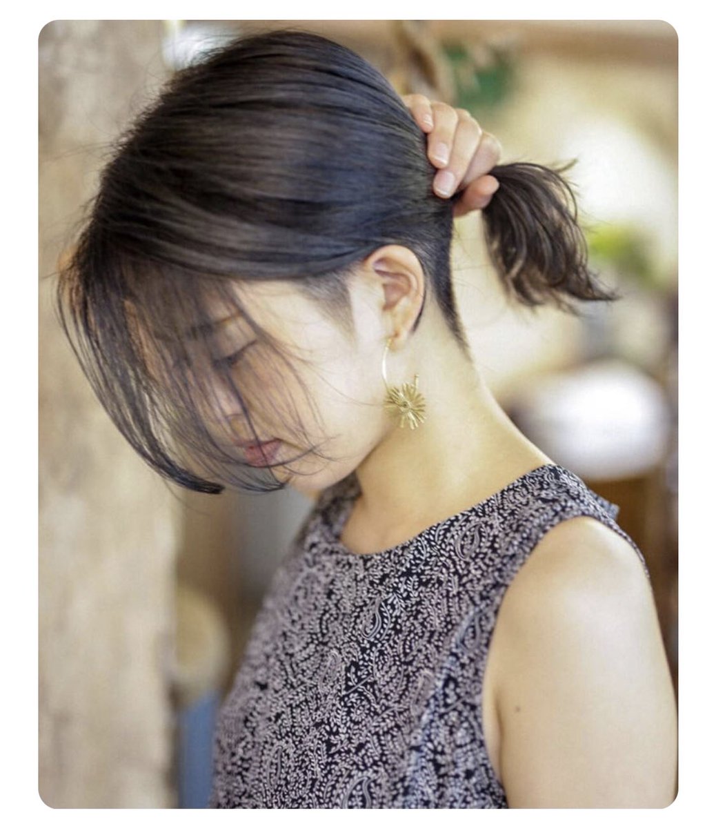 美咲 写真私ではありません こんな感じで刈り上げしたい もう私の体各所が剛毛だからもみあげもモシャモシャだしあちらの毛もモシャモシャだし 自主規制 もみあげ邪魔だから自分で切り落としたらめちゃ楽だからこの際刈り上げようかな