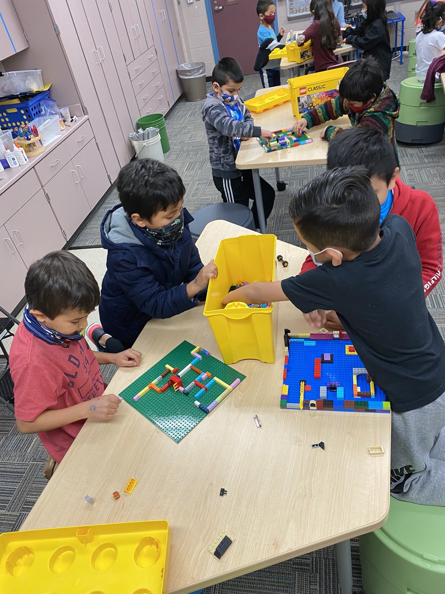 NESChallengeLab's tweet photo. Mrs. Alvarez and Mrs. Grubb’s Kinder and 1st grade classes created marble mazes with LEGO this morning! Students thought about how they wanted their maze to start, end, and what obstacles to include. 🧩 #KISDBEST #NimitzBEST #STEMifyyourlifeKISD https://t.co/gmoVSb5Tkl
