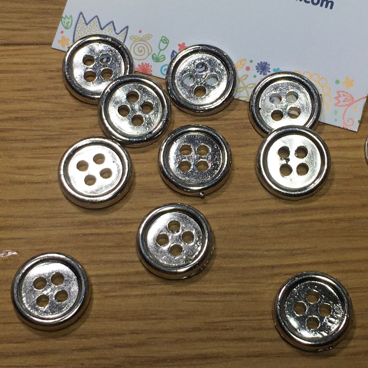 buttonhub's tweet image. 🧵buttonhub.etsy.com🧵 Mini Silver Metallic Coloured Round Plastic Buttons: Packs of 6 buttons #metallic #shinybuttons #buttons #sewing #knittings #crochet #shopsmall  #sparklebuttons #costumebuttons #sewingboxbuttons #babybuttons etsy.me/3bau0FH