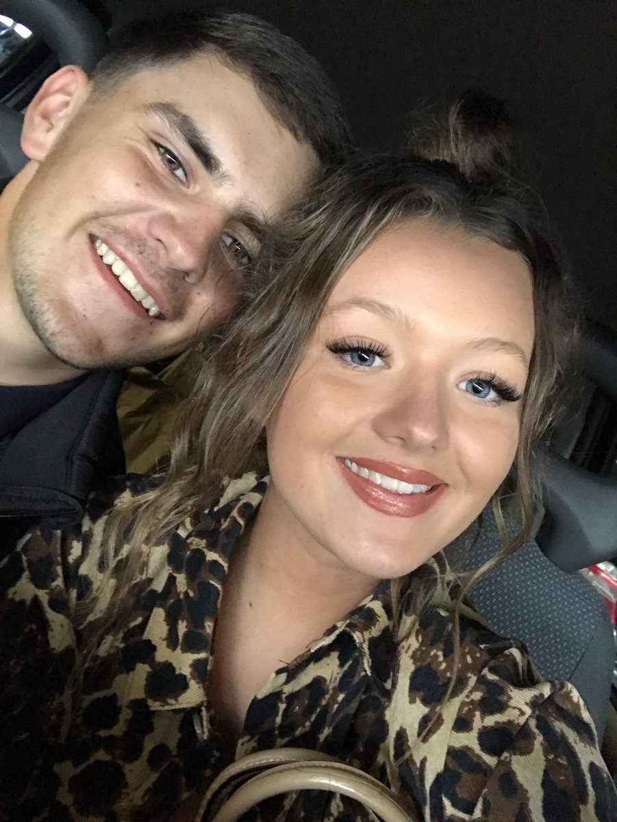 Officially been 1 year with <a href="/robynthomson_x/">Rob👸🏽</a>  ❤️ surprised u managed to put up with me for this long 😁 roll on many more years to come. 😆😆 love you chick x