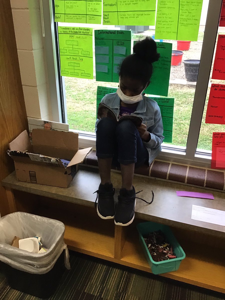 DietertCCE's tweet photo. AND they get to move around the room now for read to self. I love watch them choose a place that they can get lost in a book! ❤️📚🥰 https://t.co/mwXjTXF6X7