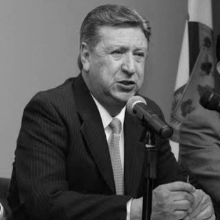 ◾ Miguel Ángel Cuatepotzo, fue un magnífico amigo, buen planeador y mejor operador de políticas públicas.

Eficiente colaborador y ejemplo de servidor público; Maestro por vocación.

Siento mucho su partida. 

A la familia, toda mi solidaridad.