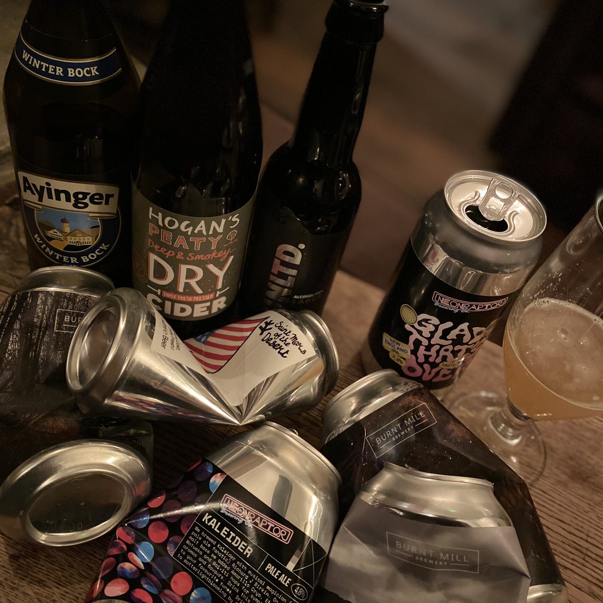 ClothStore81's tweet image. Not a bad way to spend a Wednesday sampling the new stock...
Available for click &amp;amp; collect + delivery 

#ayinger #hogans #unltd #burntmill #neonraptor #beerofsmod #haworth #essentials #bottleshop #offlicense #supportlocal #smallbusiness #takeout  #independentbusiness #tryanuary