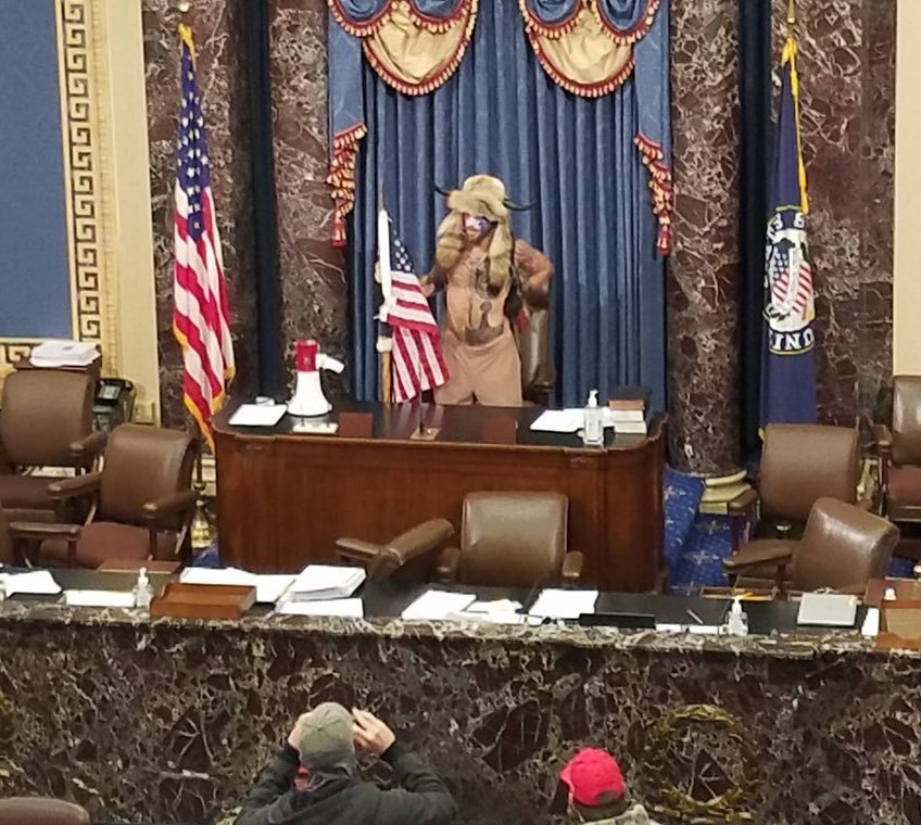 Por Dios, 2021,ven ya y termina con la pesadilla postapocaliptica que ha sido 2020.
2021: