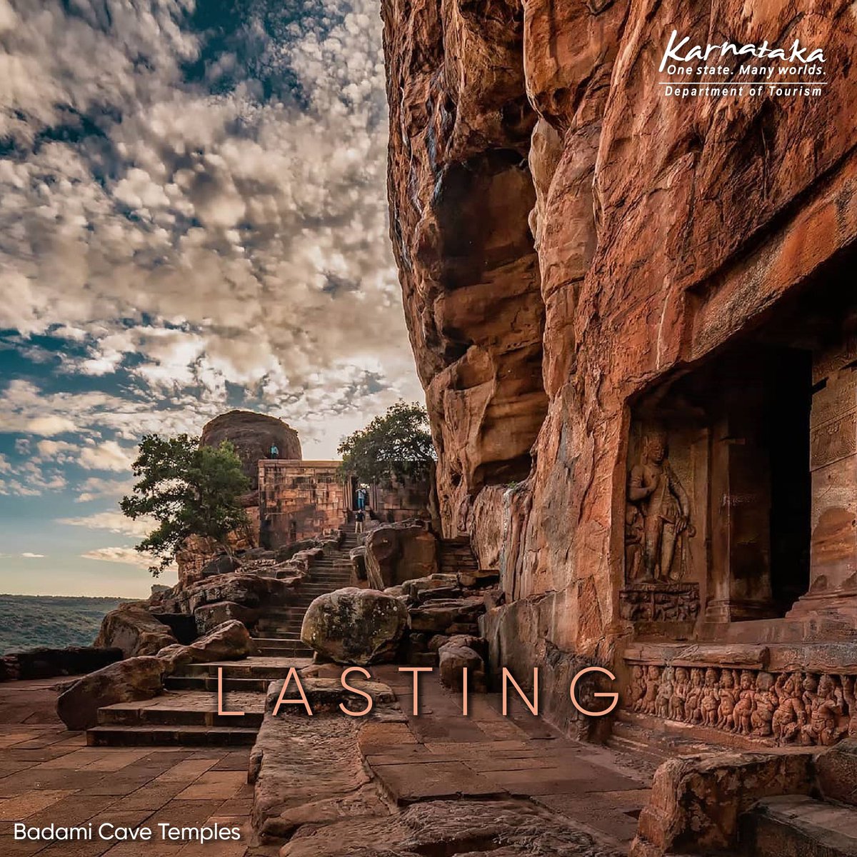 IndiainToronto's tweet photo. #Karnataka is home to some of the most beautiful #temples with astounding #architecture.  #IncredibleIndia 

PC: @KarnatakaWorld https://t.co/4wcyUKmOww