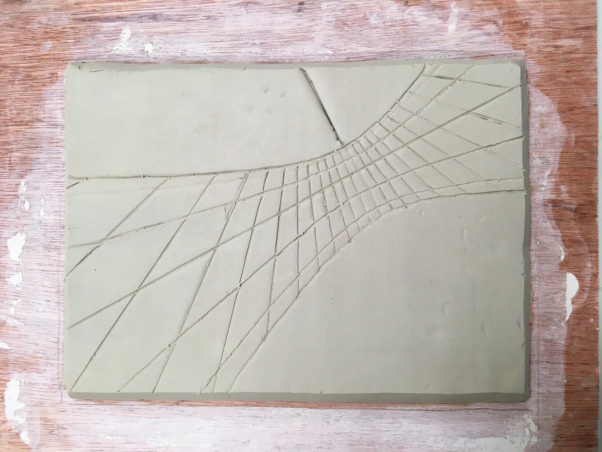 jf_lesaux's tweet photo. La phase de réalisation des #cadrans #sundial commence au @LycDescartes78 : après un peu de théorie en début d'année grâce à Brigitte Alix, et aux vidéos du @MOOC_CS, chaque élève crée son cadran adapté! Merci aux soutiens @daacversailles @Sciences_Ecole @CLEAastro @Obs_Paris https://t.co/QDV8uGvF3n