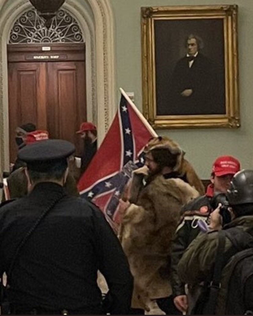 BTnewsroom's tweet image. 156 years after the end of the American Civil War, Confederate militias have breached the Capital.