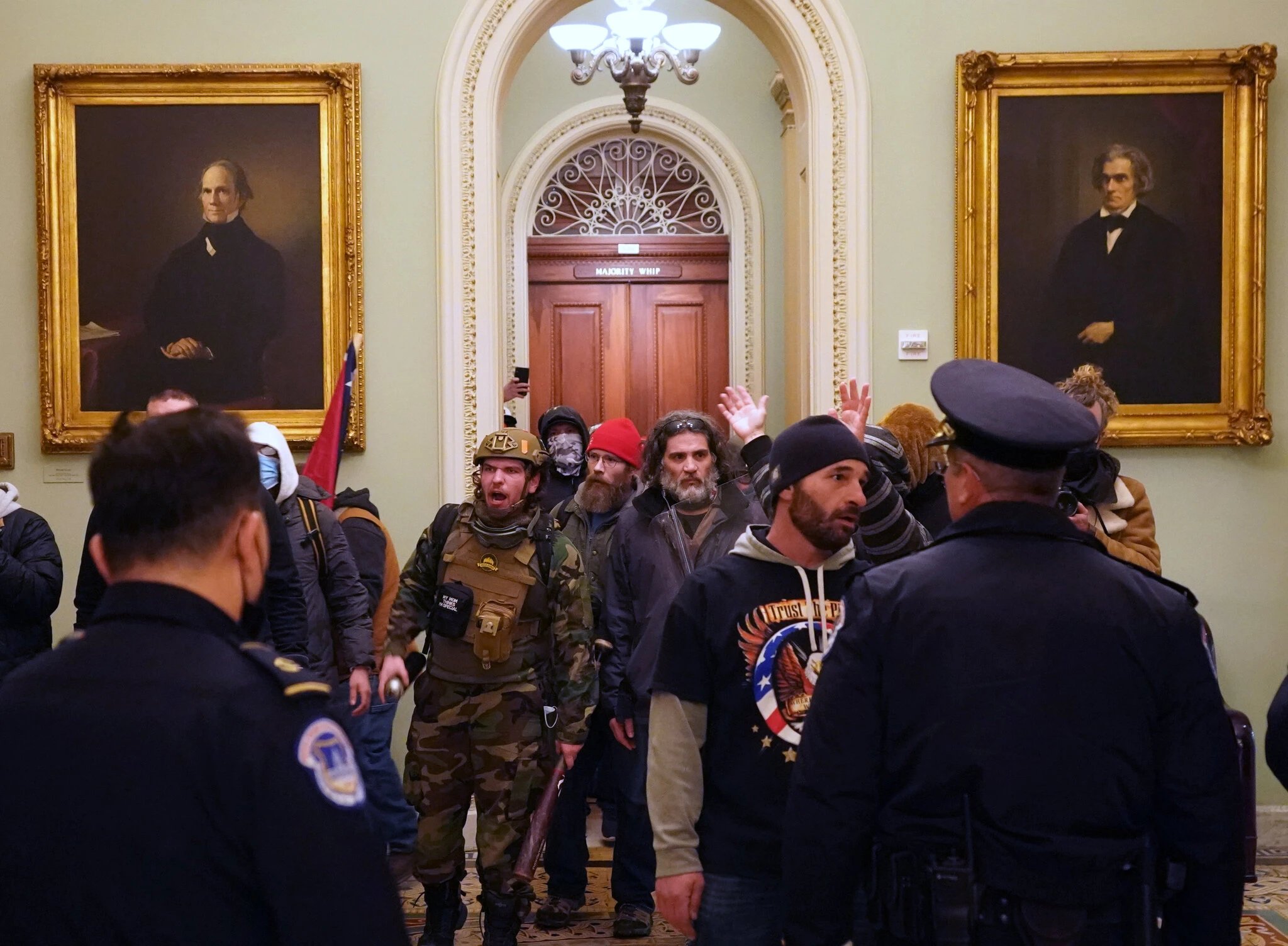 ErE4jd2XcAMj9X2?format=jpg&name=large