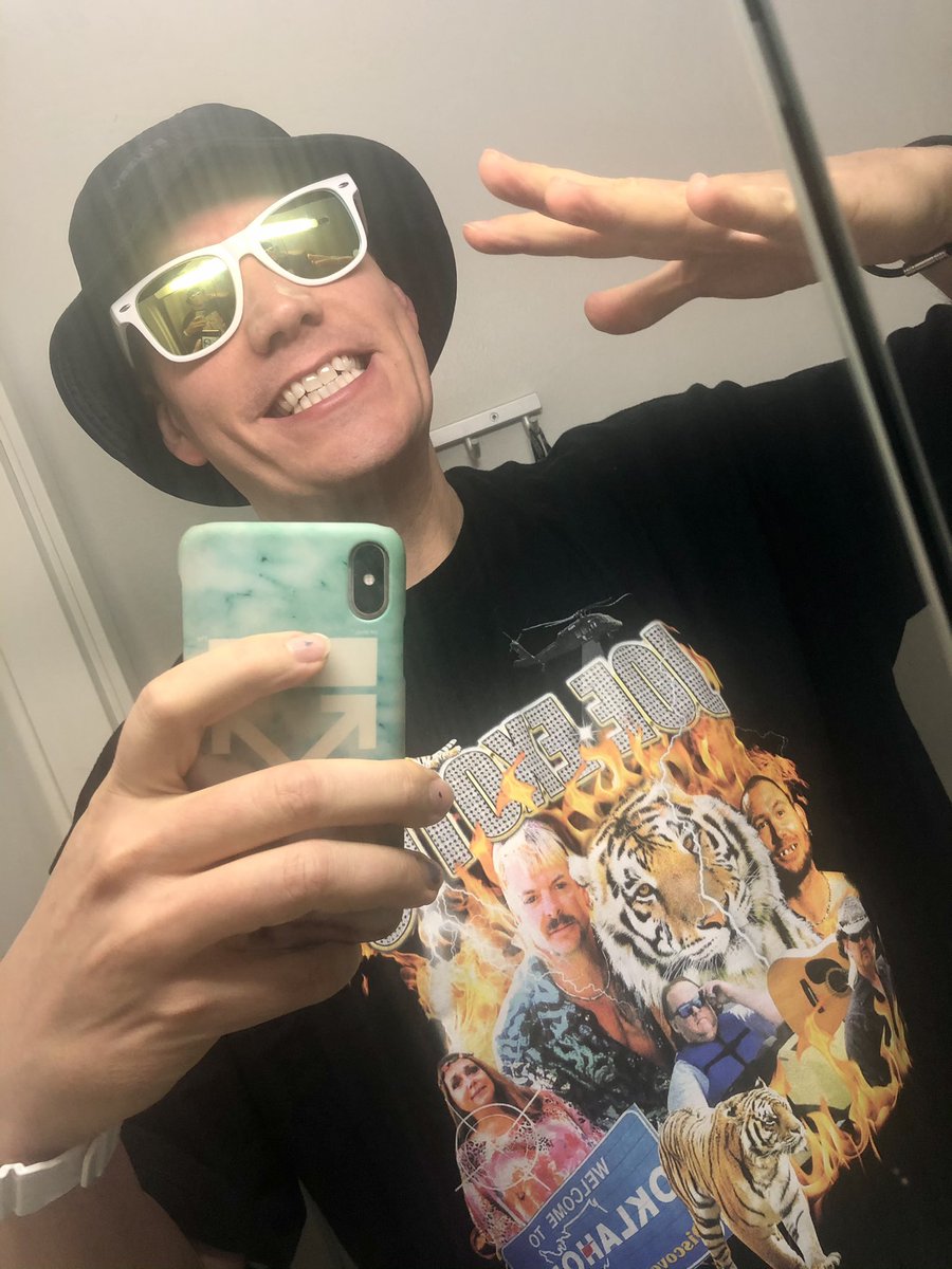seopetriii's tweet photo. EXOOTTISTA SEXIVIIKKOO JUST SULLE.,.,!!! #keskiviikko #kamerahoro #klik #räpsfilmaten #selfiewhore #teenmirror #teinipeili #peilipetri #gofuckyourselfie #kylänyselfienkerkeeottaa #vessaselfie #finnishgirl #duckface #sexybody #fitnessbaby #bootylicious #hotpants #belfie #sexylady https://t.co/QtzYGZOFzo