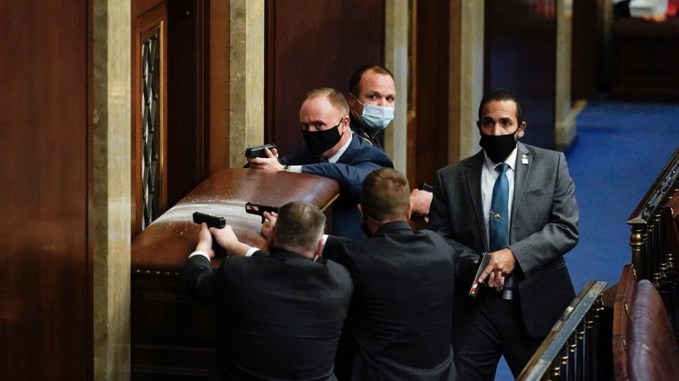 ErE5wAnXEAAA3hy.jpg:large