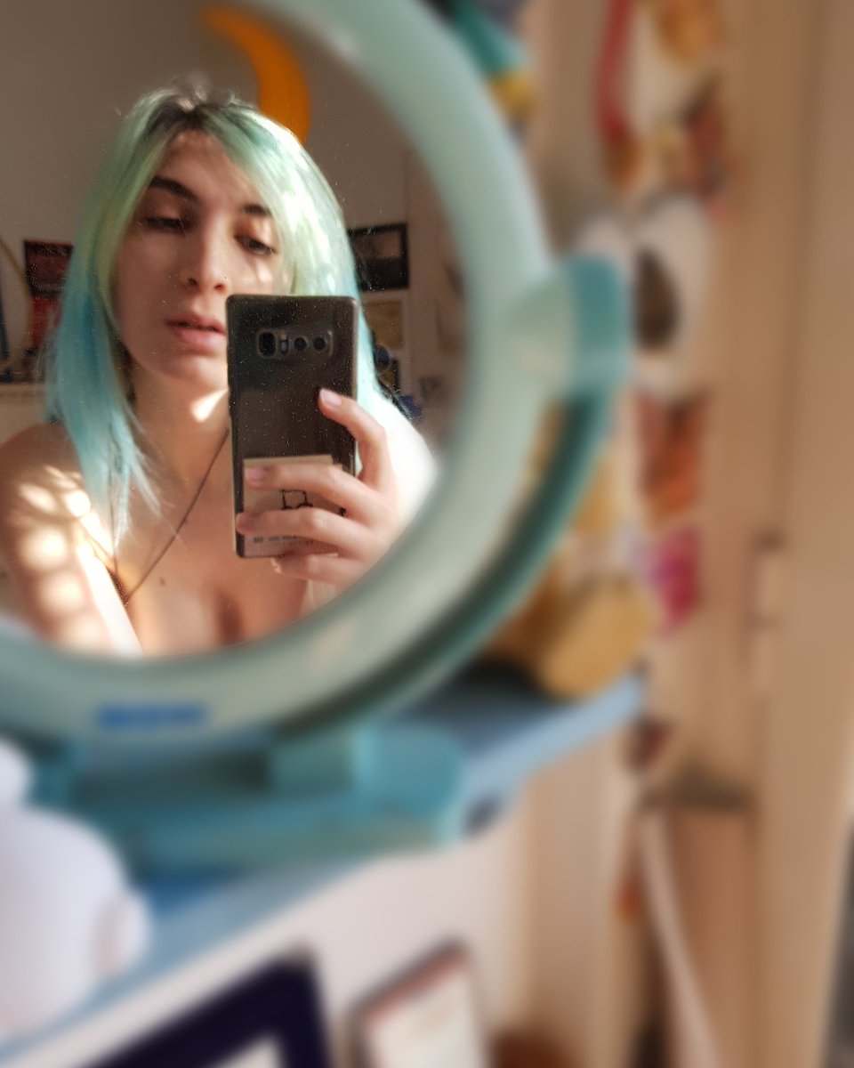 josignorelli_'s tweet image. 🌙🦋
(so happy 💫)