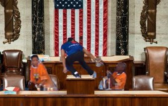 antoniotabet's tweet photo. Situação crítica no Congresso dos Estados Unidos da América. https://t.co/e2UyajjV0d