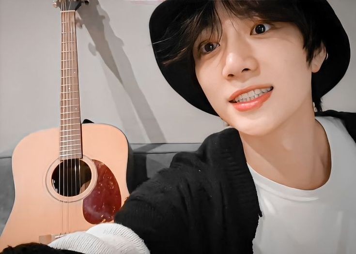 ⠀⠀⠀⠀⠀⠀─── · 𓄼 ( 🎑) ❟

⠀⠀                  ⠀¡holaaaa! 

                   —Via instagram.—