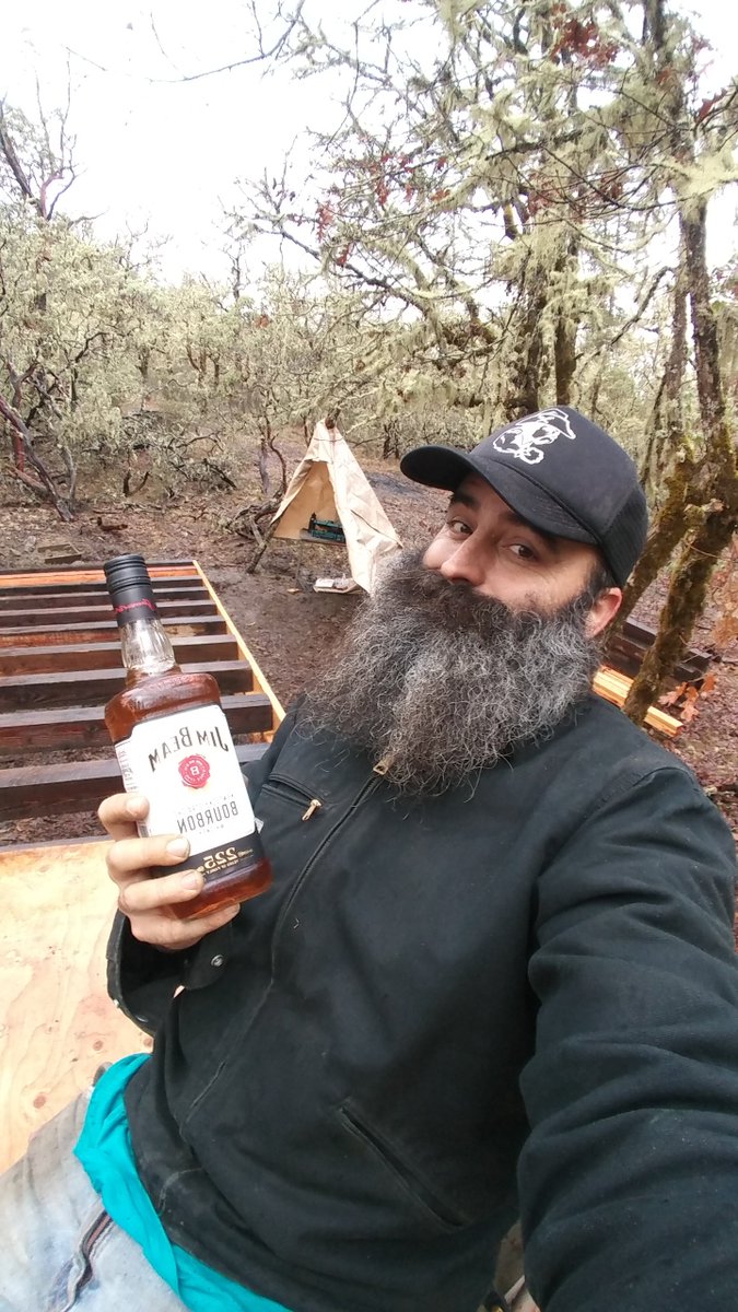 RealPhilipLee's tweet photo. Called on account of rain?
Fuck it. Kick it with JAMES!
#JimBeam #RIPJMoney ❤ https://t.co/xmIV9jxtVN