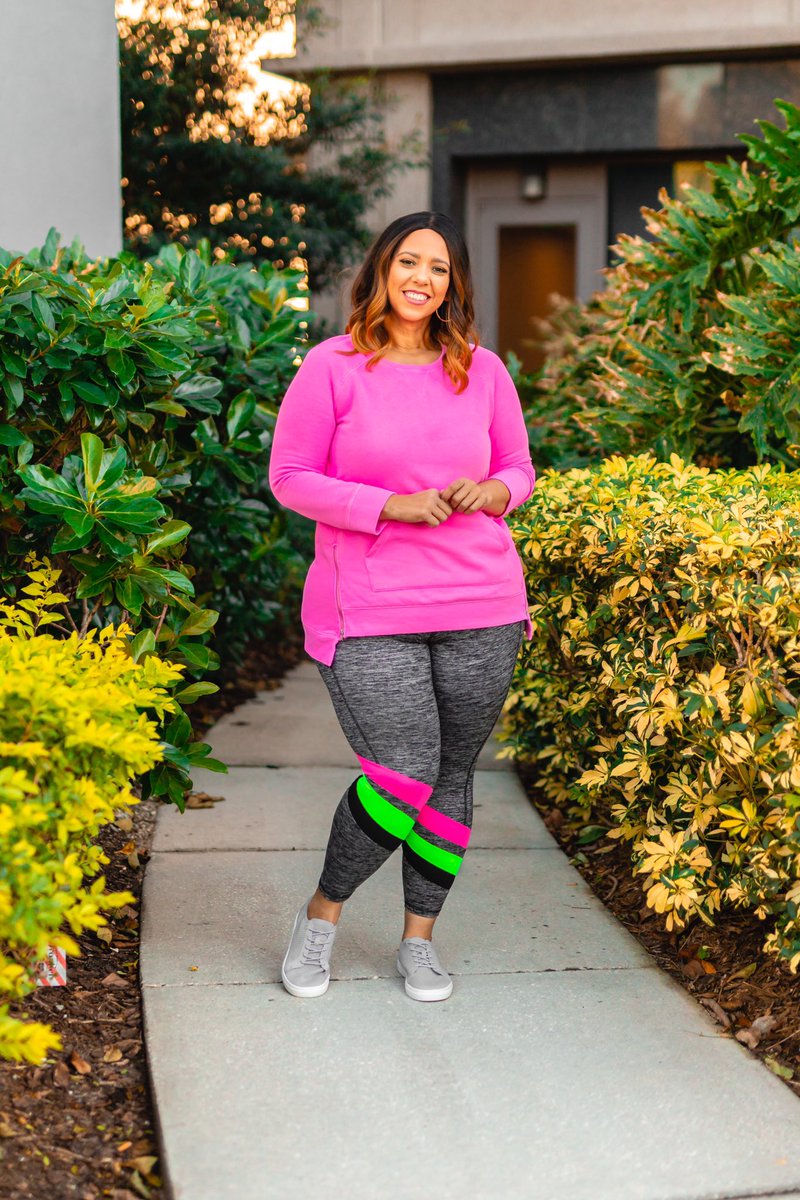 EstrellaFReport's tweet photo. Did you check out my Insta-stories takeover on the @lanebryant Instagram account yet? This is look #1. I styled “One LIVI Top Three Ways”. Head over there now to see the other looks!! 😘 #sponsored #lanebryant #liviactive #lanestyle #createyourlane #liviactivewear #farraestrella https://t.co/Fl16CyaFyf