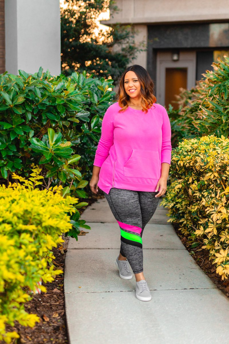EstrellaFReport's tweet photo. Did you check out my Insta-stories takeover on the @lanebryant Instagram account yet? This is look #1. I styled “One LIVI Top Three Ways”. Head over there now to see the other looks!! 😘 #sponsored #lanebryant #liviactive #lanestyle #createyourlane #liviactivewear #farraestrella https://t.co/Fl16CyaFyf
