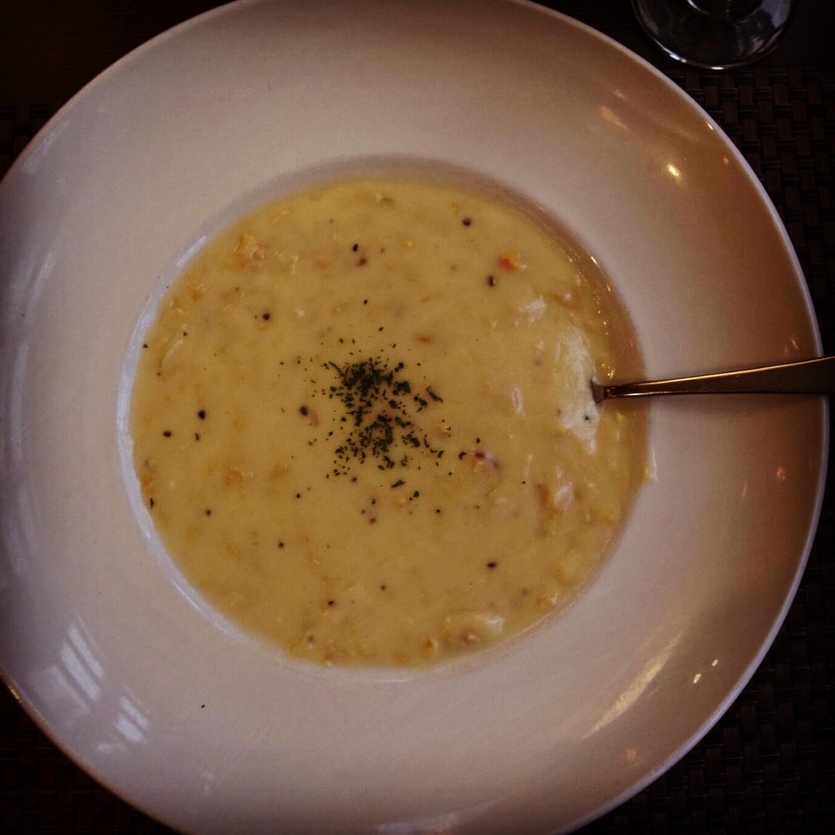BeausGrille's tweet photo. Stop in and warm up with a hot bowl of our delicious New England Clam Chowder. #comfortfood #nationalsoupmonth #beausgrille https://t.co/oCa2JKYy6u