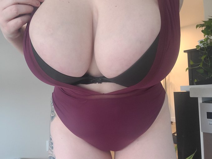 Just a tad top heavy ? https://t.co/xEIwrJTZeu