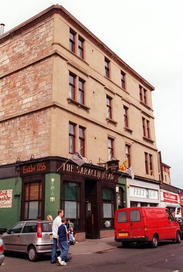 oakroyd's tweet photo. #Shoap - The Sarry, #Glasgow, 1998. 🥃
Pic - Glasgow Live https://t.co/5MlfFbHmnw