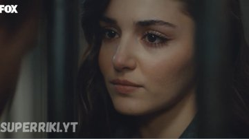 Another very good scene in this episode was the scene of Eda and Serkan in prison. I really don't understand why they cut the kiss. Editing damaged the script for this scene.  #sençalkapimi