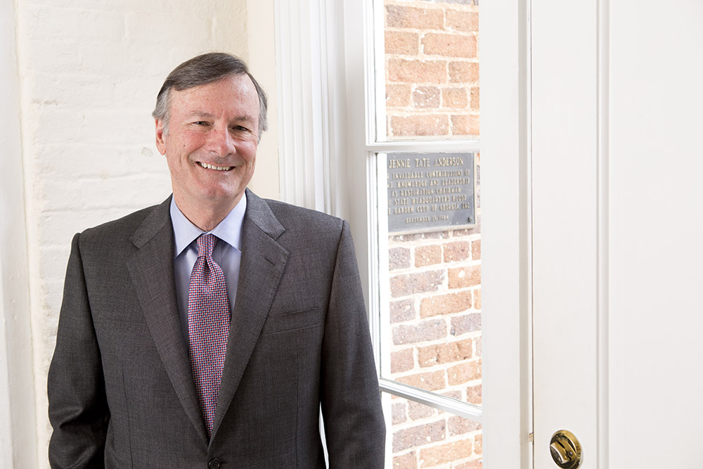 UGAGrady's tweet photo. We congratulate William “Bill” Lee on his retirement after teaching communication law to thousands of students during his 42-year career at Grady. 

Dr. Lee's lessons are frequently cited as some of the most valuable and applicable after graduation.  

https://t.co/tGZawbXTQK https://t.co/sHBDCNdatu