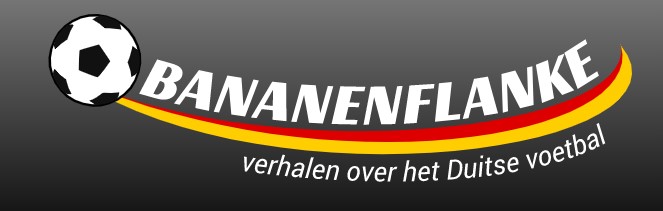 Bundesliga81's tweet photo. Manfred Kaltz, de man die bekend werd door zijn #Bananenflanke (kromme voorzet), is vandaag 68 jaar geworden. Patrick Dokter schreef in 2019, kort na de lancering van onze site, een gastbijdrage over de iconische rechtsback.
Lees het verhaal: https://t.co/J0lfCpVp68 https://t.co/LJoJ8hqCsi