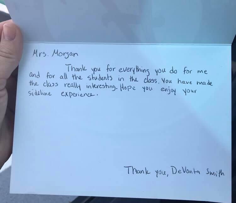 BleacherReport's tweet photo. Heisman winner DeVonta Smith made his professor’s dream come true during Alabama’s season. Real one. 👏

(via @MattieLouC, @neikanix) https://t.co/OLa05a2qDx