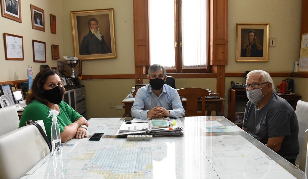 masnoticias_ok's tweet photo. #Chivilcoy: Reunión con el presidente provincial del Partido del Trabajo y el Pueblo, @Sanchez_PTP_OK https://t.co/zsZ4mdBiKP https://t.co/oSiRs8yDv0