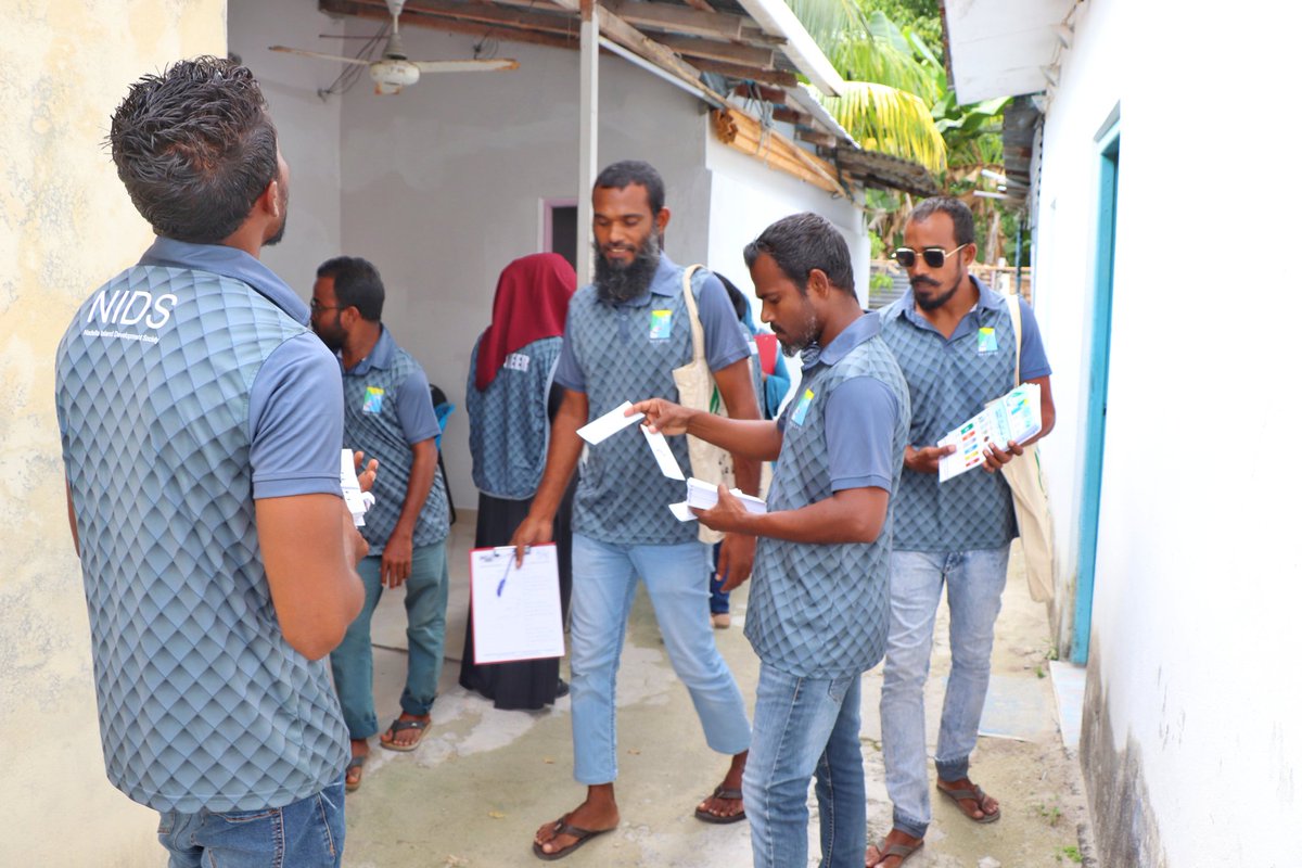MvNids's tweet photo. Today we have completed "Door-to-Door" program organized under #CleanNadella project, which is a project funded by Institiute for Global Environmental Strategies (IGES), in collaboration with @MoEnvmv and Secretariat Of the Nadella Council.
#CleanNadella
#MoEnvMv
#SaafuRaajje https://t.co/1PkfHr8efo