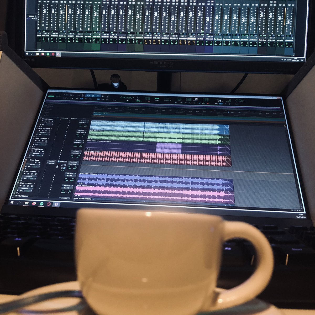 auramstudiosfi's tweet photo. Little #coffee big #mix 

Working hard on a new mix in the #studio

How is your week shaping up? 

#music #audio #production #musicstudio #mixingandmastering https://t.co/ml6yMV54r6