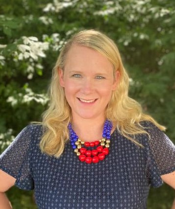 CONGRATULATIONS! Shannon Edwards, the career counselor at Atlee High School and Patrick Henry High School, has won the 2020 Association for Career and Technical Education Counseling and Career Development School Counselor of the Year.

Learn more here: hcps.us/events/what_s_…