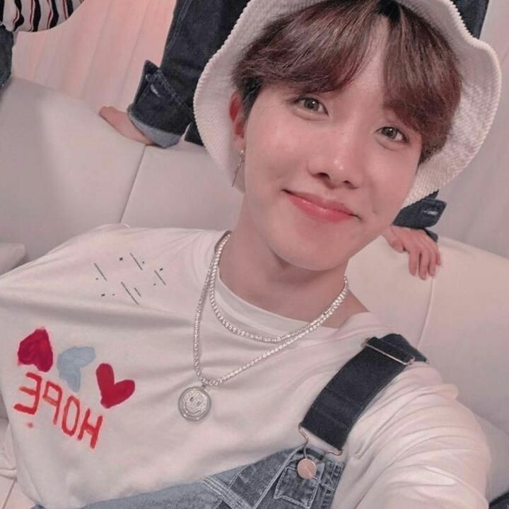 Jhope as your cute boyfriend - An adorable thread 
