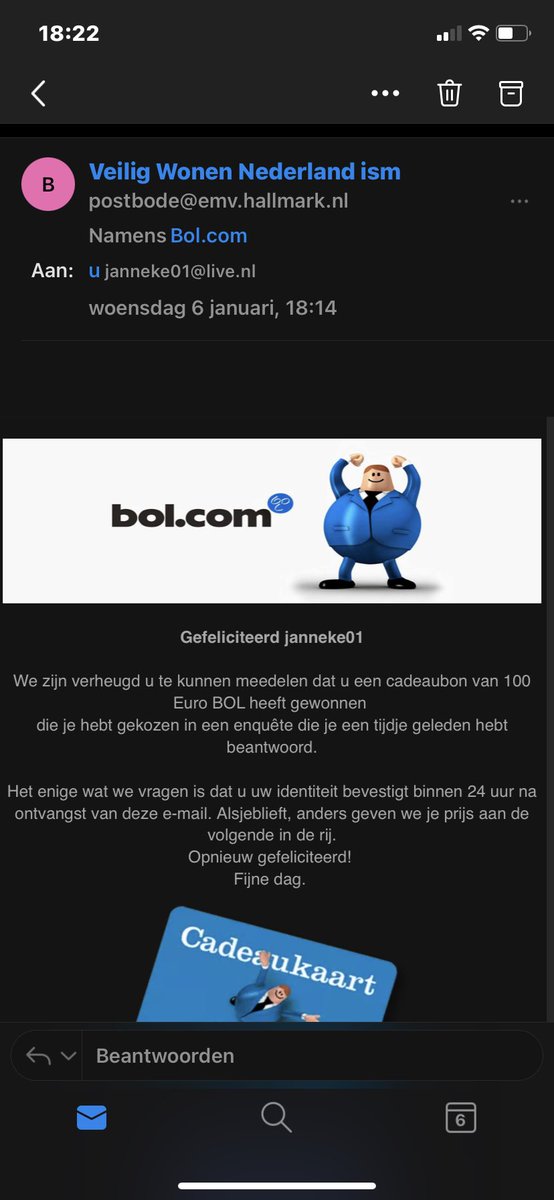 Janneke03's tweet photo. Zou leuk zijn, maar nee zeker @bol_com 😉 https://t.co/YlNcZYGcpI