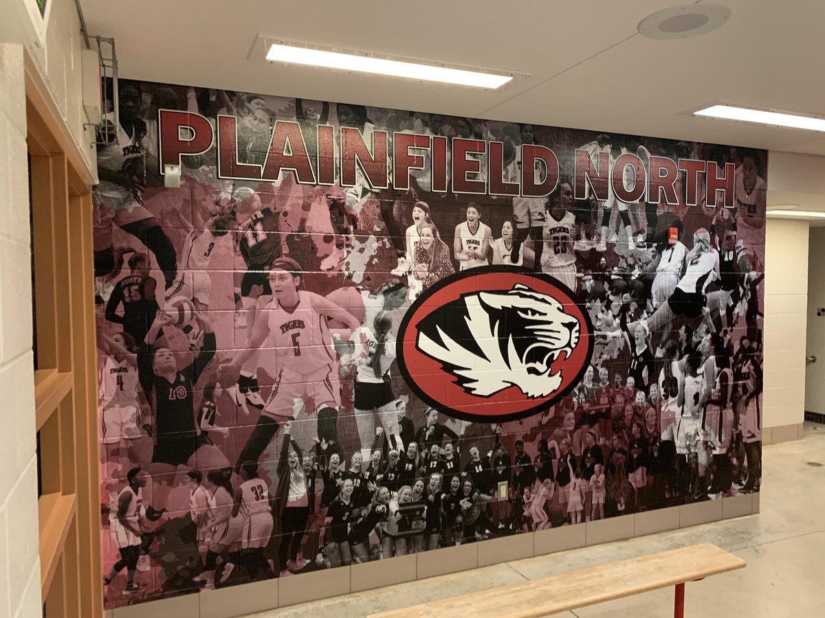 PNHS_Wbball's tweet photo. ‼️BIG UPDATE‼️
We have teamed with @pnhsvb to update our locker room! Past and present players are highlighted on our mural, as well as decals on all other walls. We are super excited with the updates we were able to do with the fundraising both our programs have done! 
GO TIGERS https://t.co/uYzoIY2jX2