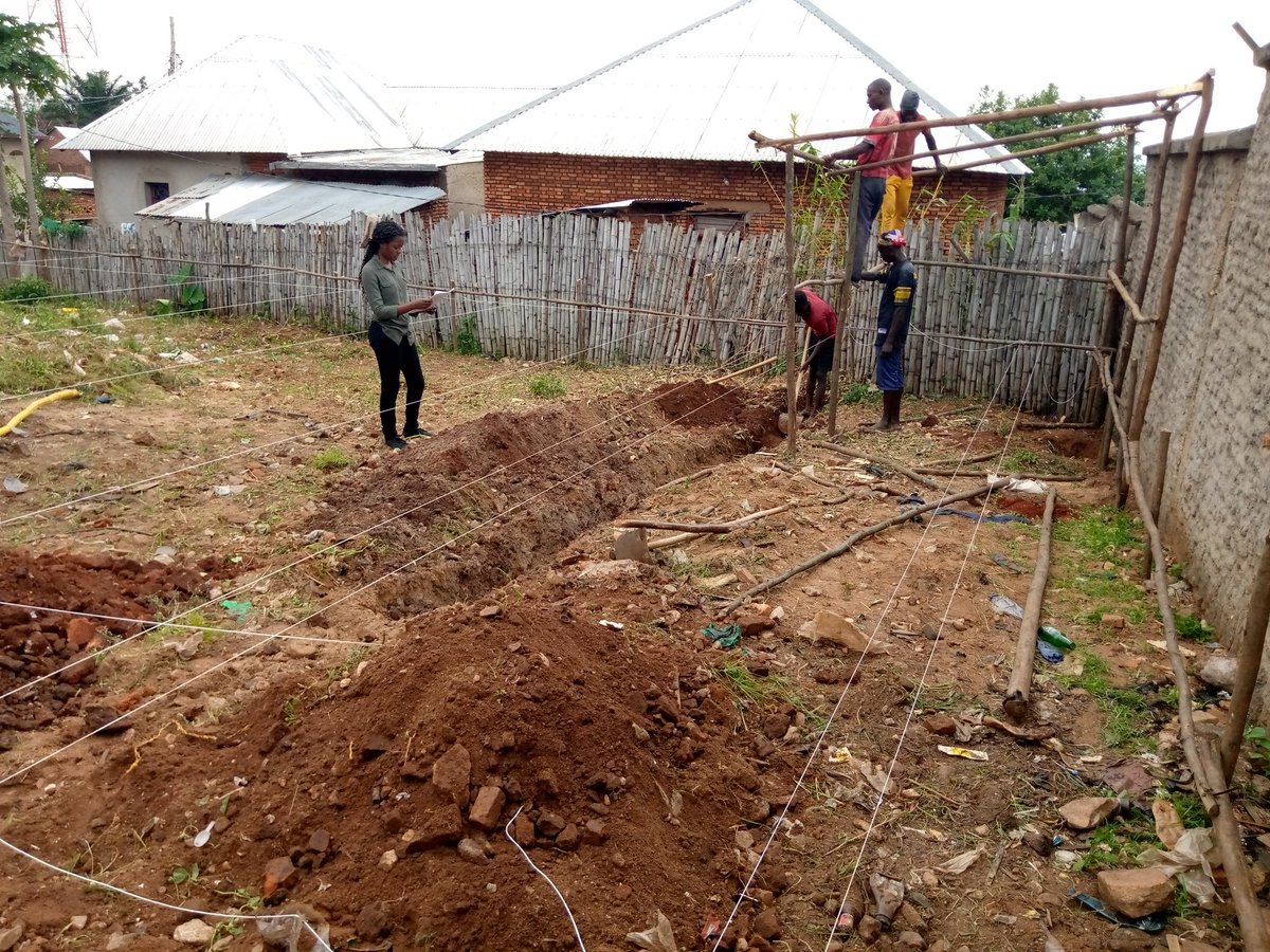 RidelContractor's tweet photo. Notre équipe procédant à l'implatation d'une maison à usage résidentiel.
#engineering #conception #burundi #bujumbura #FulfillingExpectations #eastafrica #house #siteengineer
#wefulfillwhatotherspromise https://t.co/BthUVKFSK0