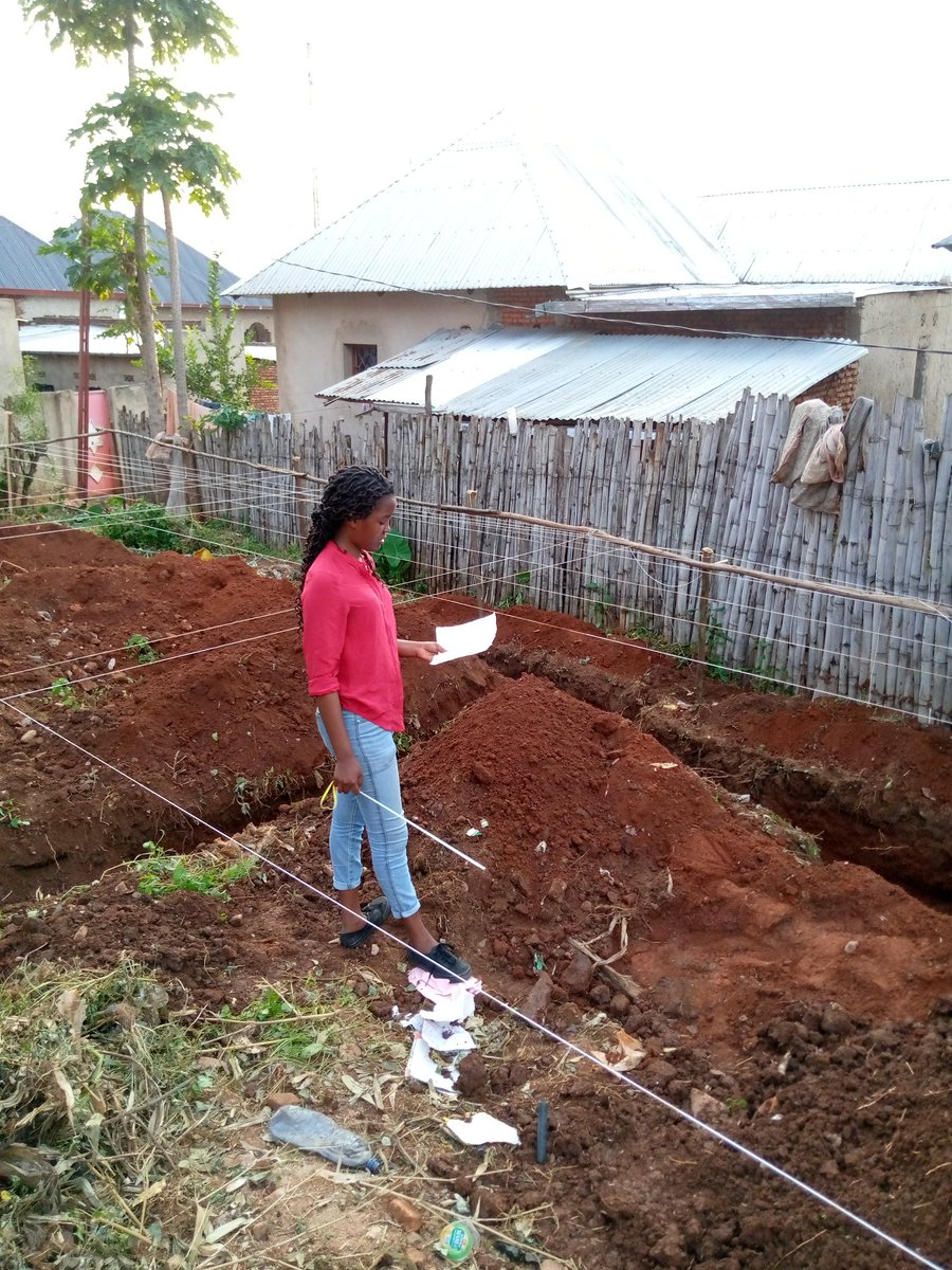 RidelContractor's tweet photo. Notre équipe procédant à l'implatation d'une maison à usage résidentiel.
#engineering #conception #burundi #bujumbura #FulfillingExpectations #eastafrica #house #siteengineer
#wefulfillwhatotherspromise https://t.co/BthUVKFSK0