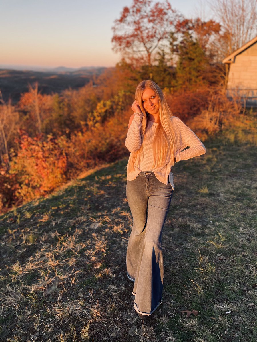 Jessicajade____'s tweet photo. My Twitter never gets pics anymore so here’s some 💕 https://t.co/9GknVCDUnP