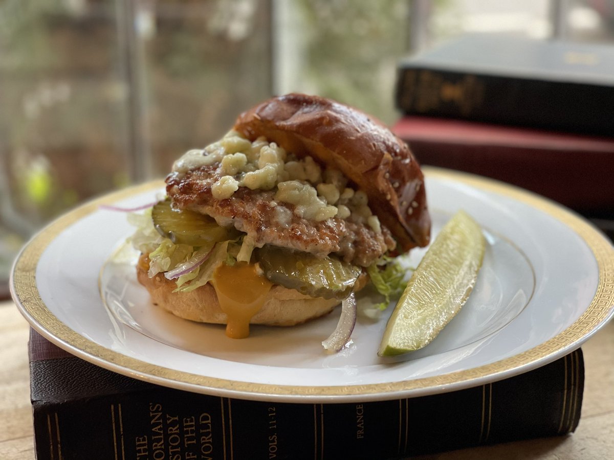 TheOldeBarPHL's tweet photo. January Burger of the Month:  Koopa Paratroopa!  Turkey Smashburger with golden hot sauce, bread and butter pickles, blue cheese, romaine on a pain au lait bun. Order now at order.the Olde https://t.co/H1Fi65TixC. $13.50 https://t.co/Wn18HWJZgu