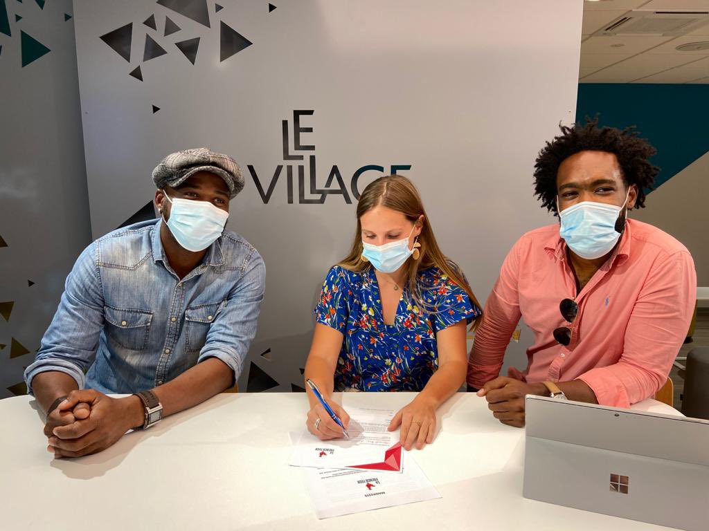 Concentrée pour signer l’acte fondateur de la #FrenchTechMartinique au nom d’<a href="/EdtechFrance/">EdTech France 🇫🇷🇪🇺</a> 🇫🇷 Merci à <a href="/GUILLOUGREGORY/">GUILLOU GREGORY</a> pour son engagement envers la #edtech en #outremer et à <a href="/bdupoux/">Boris Dupoux</a> pour son accueil au <a href="/VillagebyCAMG/">Le Village by CA Martinique-Guyane</a> 🐠🚀 Quand on vous dit que 2021 sera l’année de la #edtech 🥇