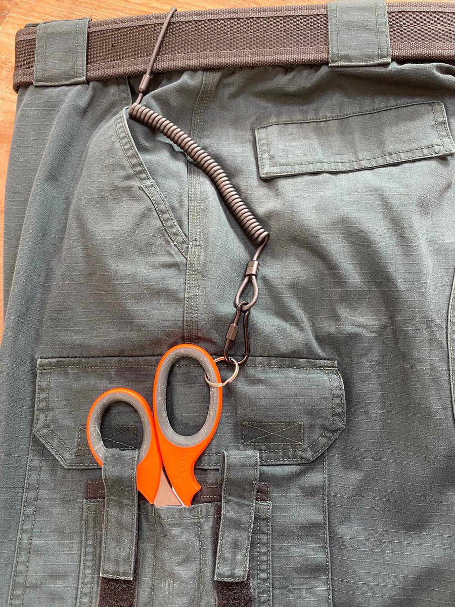 medicalaidememo's tweet photo. Back in stock! #orange #xshears #trauma #traumashears #tactical #HEMS #prehospitalcare #tuffcuts #bestshearsever #Paramedic #nurse #doctor #ambulance https://t.co/wFswzEojnF