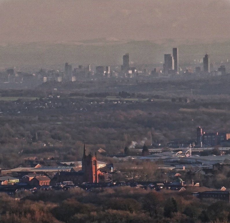 Planetphil168's tweet photo. Some views towards Manchester and the Lancashire moors from high up on Scout Rd, above Bolton
#scoutroad #manchesterviews #telephotography #mills #cottonmills #chimney #sonya6300 https://t.co/Za7fksVfTm