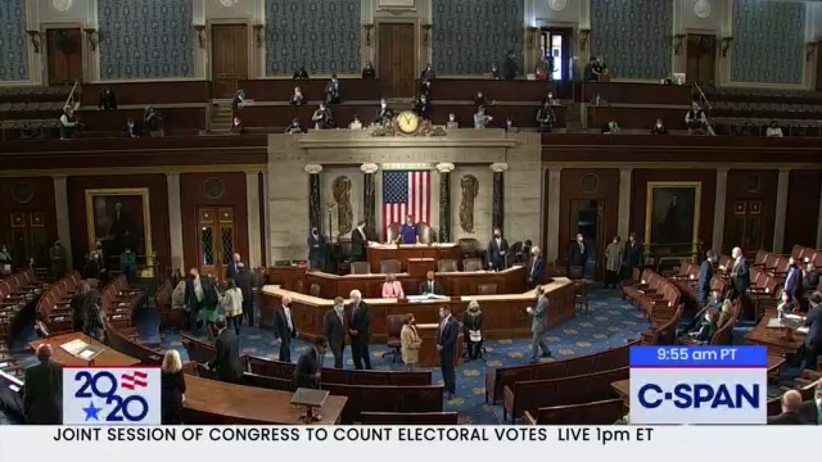 上下両院合同会が始まります。会場は下院本会議場で、下院議員たちは先に入っていて、そこに上院議員たちと副大統領が入場するのが通例。  州の名前のABC順に呼ばれていくので、最初に異議が出るのはアリゾナになりそう。
