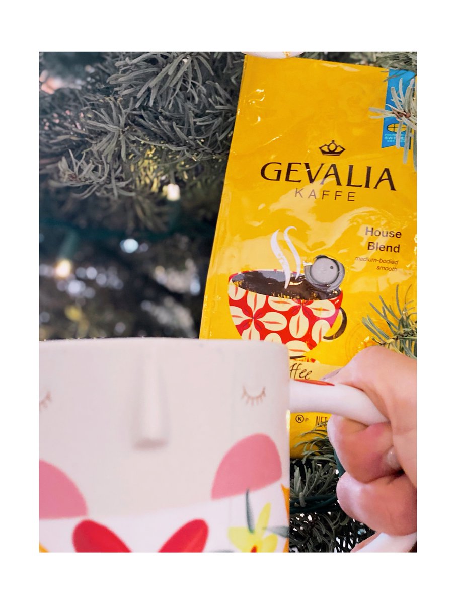 MarielR0bles's tweet photo. Good morning! Coffee on a rainy day. #contest #complimentary #ThePerfectCup #Gevalia #GevaliaKaffe #GEVALIAxInfluenster @Influenster @gevalia https://t.co/VQYCzPENpD