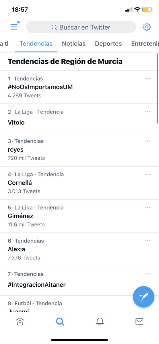 sr_alcazar's tweet photo. #NoOsImportamosUM ¡El alumnado ha alzado la voz y su voz se está escuchando! ¡Tendencia regional! ¡La lucha sigue! https://t.co/ZEFvFY9gp0