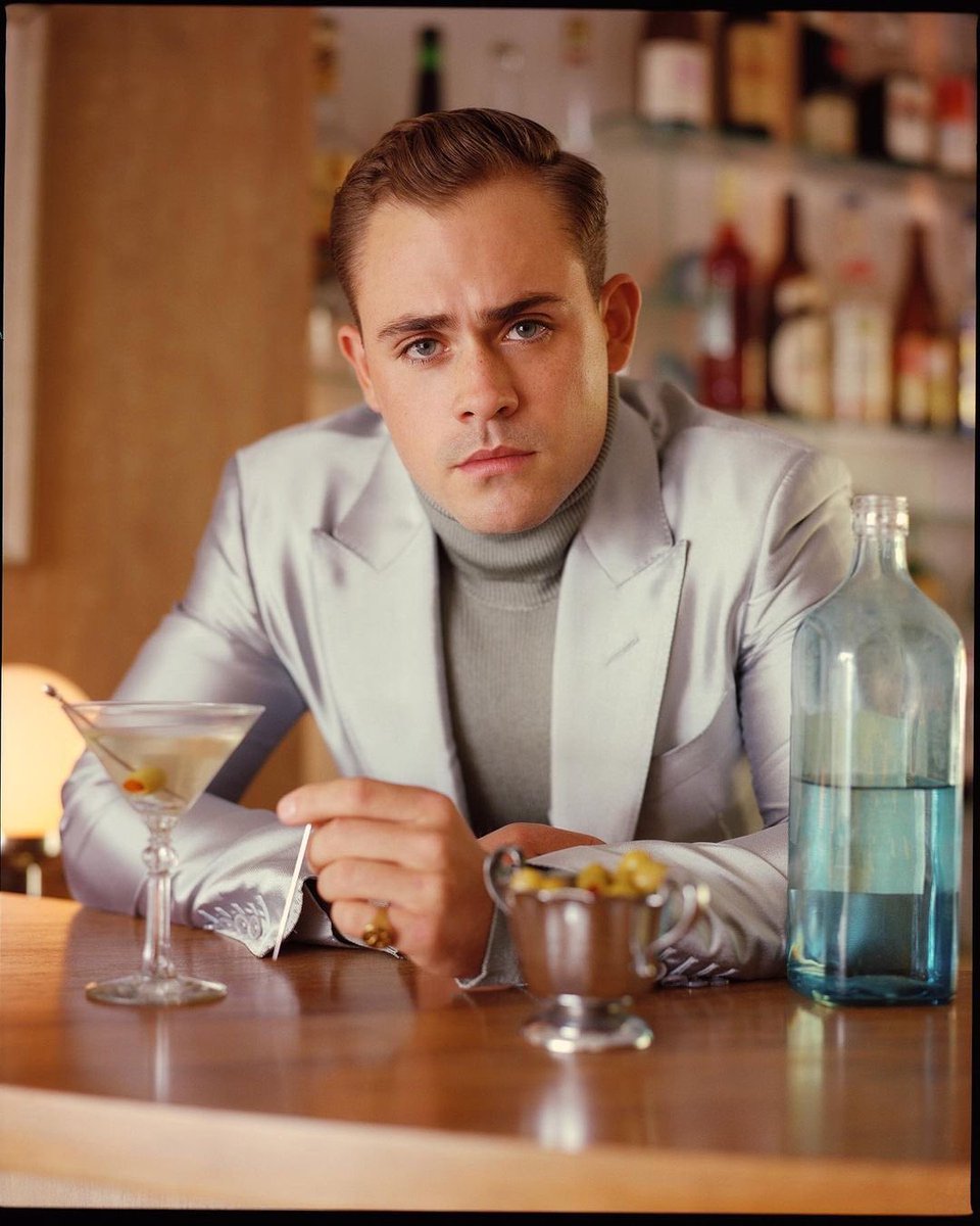 ignistorch's tweet image. 𝐢𝐭’𝐬 𝐜𝐚𝐥𝐥𝐞𝐝 𝐰𝐢𝐧𝐭𝐞𝐫 𝐟𝐥𝐨𝐰—