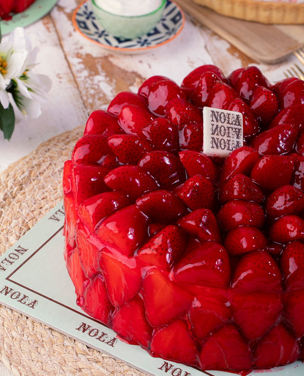 NOLACupcakes's tweet photo. Happy Christmas with NOLA CLASSIC STRAWBERRY CAKE 🍓 2 sizes are available at all our stores 😍❤️
ORDER NOW 📞16714 or Order online from https://t.co/AdNChzQx52 ❤️

#strawberry #cake #strawberries #dessert #strawberrycake #strawberries🍓 #strawberryseason #NOLAcakes #NOLAcupcakes https://t.co/T5S9B3M6VW