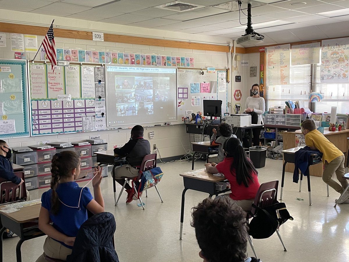 AngelicaT's tweet photo. It’s our GTE Leader in Me Coaching Day! Our LiM Coach Sharla Austin, allowed our students to find their voice as they shared their thoughts about their Leader in Me journey!. #ccpsfamily @TheLeaderinMe @AustinSharla @GTEtoucans https://t.co/biQiAFakqk