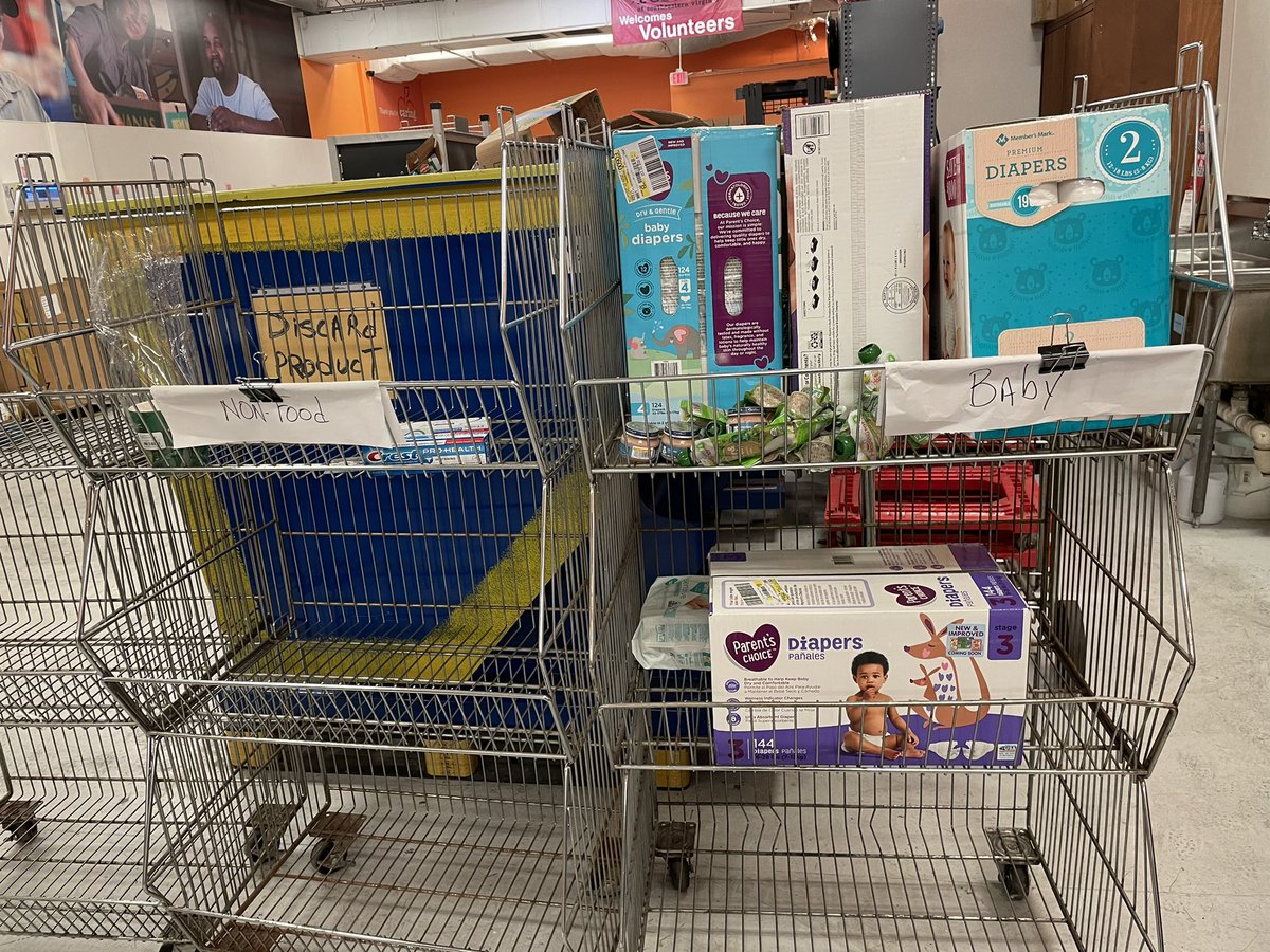 candyhayes's tweet photo. As you can see baby food is greatly needed, please consider making a donation directly to the Foodbank and with their buying power they can purchase $60.00 with a donation of $10.00 or to Daniel’s Blessing  if you want to donate goods we can arrange for pick up.
#DanielsBlessing https://t.co/wcWjR369N3