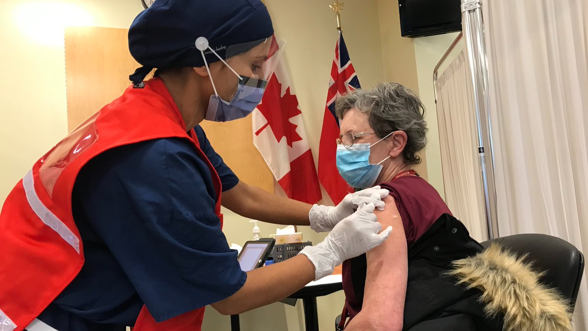 OttawaHospital's tweet photo. The COVID-19 vaccination clinic at The Ottawa Hospital has officially vaccinated 10,000 individuals in our community. 

This is an important step in our fight against COVID-19. 

Thank you to everyone who has helped us get here, but we are not done yet... https://t.co/iTVSqCXt94