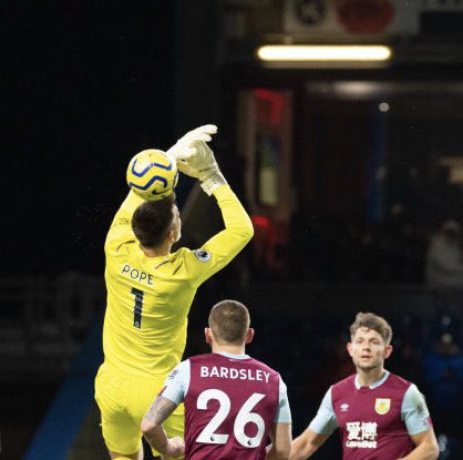 16  #Leno 0.03117  #Johnstone 0.03018  #Pope 0.02719  #Patricio 0.01820  #Schmeichel 0.010 The bottom 5 GKs either seldom attempt a claim or claim a below average amount & also fumbled frequently. #Pope is the biggest shock to me as in past years he has been dominant vs corners